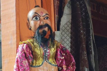 "Supporting Slum Artists: Guided Walking Tour"