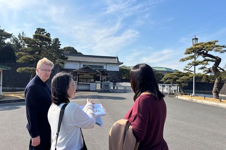 Tokyo Imperial Palace and Heritage of Edo Castle Private Tour
