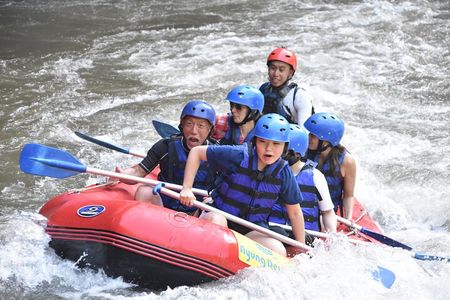 Thrilling Best Ubud White Water Rafting Adventure on Ayung River!