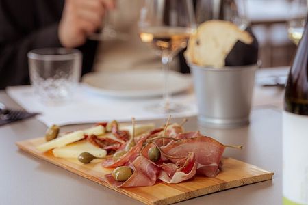 A Classic Tuscan Winery with Lunch in Montepulciano