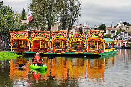 Private kayaks tour in Xochimilco & Cuicuilco pyramid