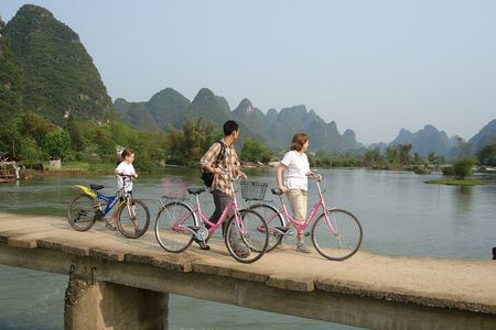 1-Day Private Yangshuo Bicycle Tour along Ten-Mile Gallery