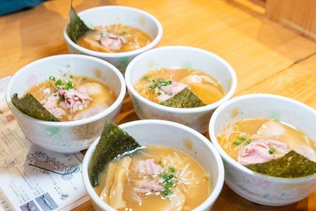 Tokyo: Shinjuku Ramen Tour Taste 4 Mini Bowls of Tradition