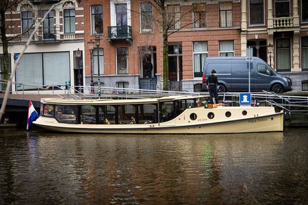 Amsterdam Time Travel Virtual Reality Canal Cruise