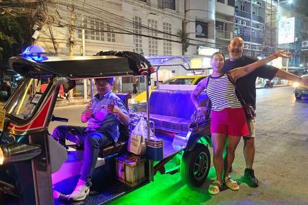 Private Tuktuk Food Tour