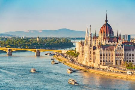 St Stephen’s Basilica, Dohany Synagogue, Budapest City Tour