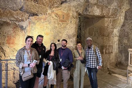 Exclusive Colosseum & Mamertine Prison Tour: Up to 6 People