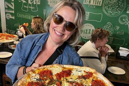 Greenwich Village Food and History Walking Tour in New York