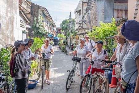 Bangkok: Bicycle Experiences and Longtail Boat Canal Cruise