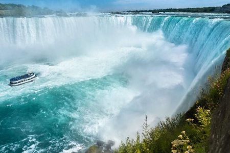 Niagara Bliss Walking Tour with Boat & Cave & Scenic Trolley