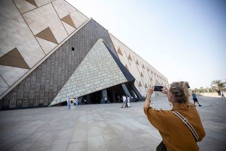 Guided Tour to Giza Pyramids, Sphinx & Grand Egyptian Museum GEM