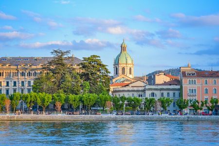 Explore Como in 60 minutes with a Local