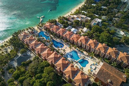 Roatan Infinity Bay Beach Resort Day Passes