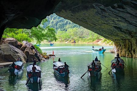Da Nang & Hoi An: Explore Phong Nha Cave & Paradise Cave