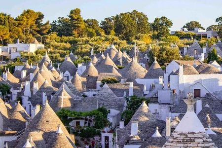 Private Tour in 3 towns: Alberobello, Locorotondo, Ostuni.