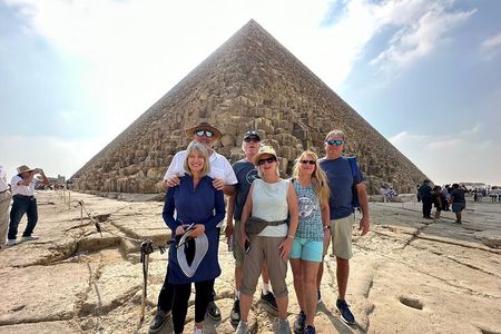 Private Cairo Tour: Giza Pyramids, Sphinx & Egyptian Museum-Lunch