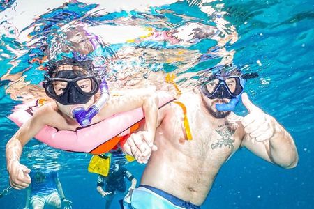 Daily Snorkeling Boat Trip in Jeddah