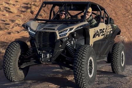 2.5 Hour Moab Hell's Revenge You Drive Off Road UTV Tour