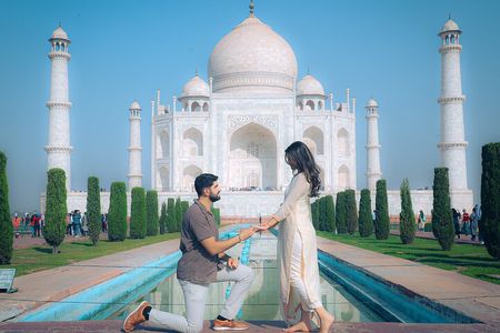Private Guided Trip To Taj Mahal with Skip The Line Entry Ticket