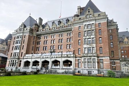 Victoria City 2hr Express Tour – Private (Day or Night, 1–6pax)