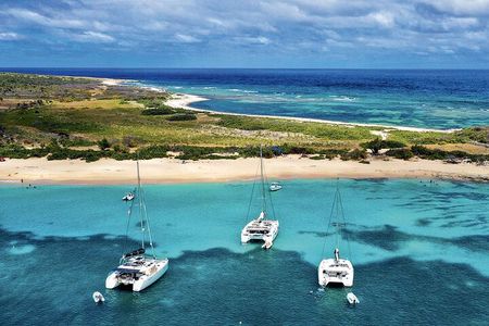 Private Catamaran Excursion to Sint Maarten with Snorkeling