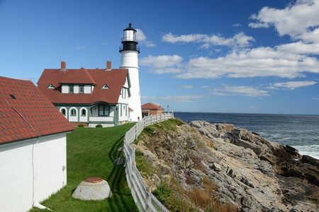 Private Portland Lighthouses and Kennebunkport Tour - 12 Pax