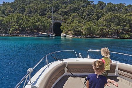 Elaphite Islands Private Half day SpeedBoat Tour