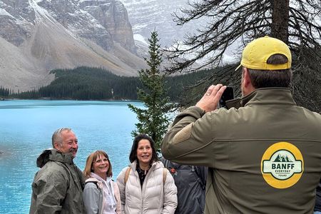 Moraine Lake, Lake Louise, Emerald Lake, Marble Canyon,Banff tour