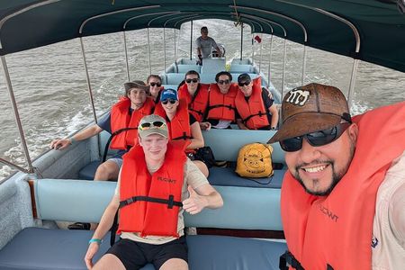 Guided Boat Expedition thru the Panama Canal + Premium Amenities