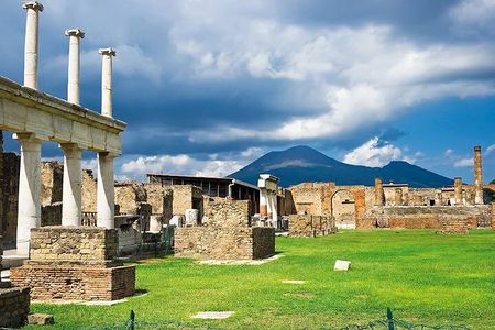 Pompeii Half day by minibus