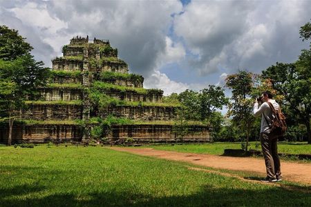 Koh Ker Temple Group & Beng Mealea Full-Day Join-in Tour