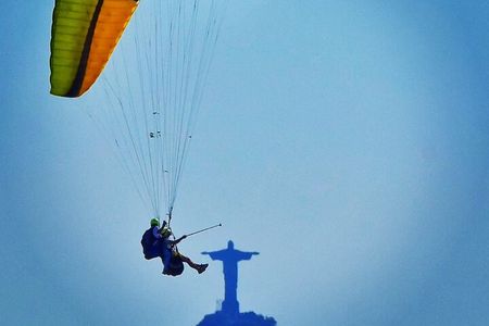 Paragliding Flight Experience in Niterói, Rio de Janeiro