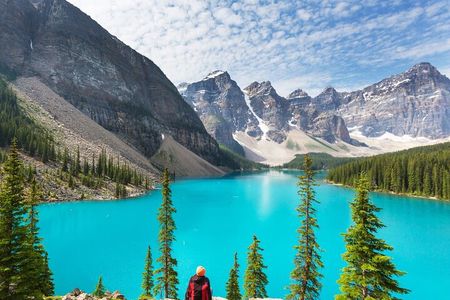 Banff/Canmore Moraine Lake & Lake Louise– Hike, Canoe or Sightsee