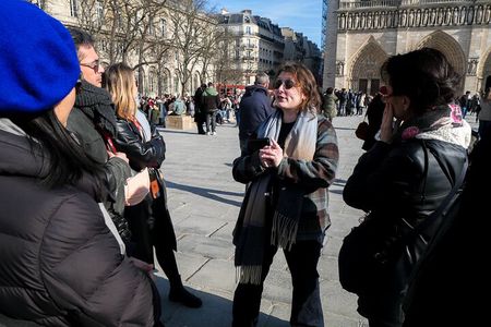 Paris: Notre Dame Cathedral inside & Neighborhood Guided Tour