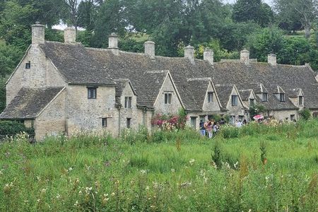 Stratford-upon-Avon to London: Scenic Transfer via The Cotswolds