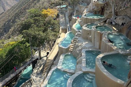 Exclusive Full-Day Tolantongo & La Gloria Hot Springs Adventure