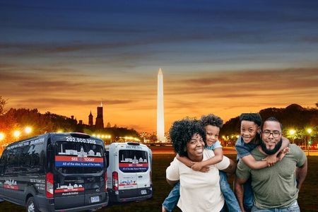 Private DC Monuments by Moonlight (Up to 12 Guests) 