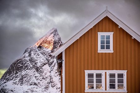 Reine, Hamnøy, Sakrisøy Photo Tour from Svolvær