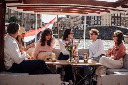 Amsterdam: Luxury Boat Cruise Unlimited Cocktails, Beers & Wines 