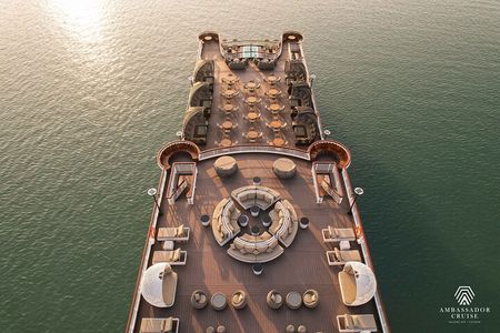 3 day Halong and Lan Ha Bay with Exceptional Cruise from Hanoi
