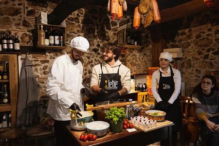 Mozzarella Making Class & Tasting in Vico Equense