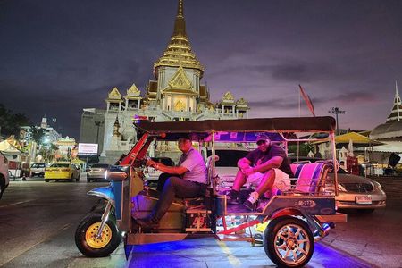 Tuk-tuk Tour Bangkok by Nighttime Sightseeing 
