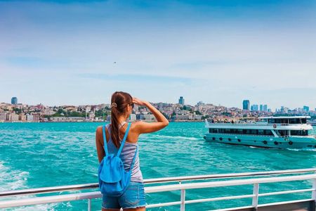 Bosphorus Cruise & Pierre Loti Cable Car Tour & Hotel Pick-Up