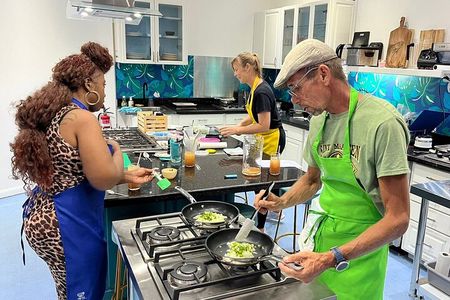 Caribbean Sip'n'Cook Cooking Class in Sint Maarten