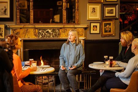 Dublin Storytelling Pub Tour - 3 stops, drinks & local snacks