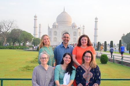 Taj Mahal Entrance Ticket with Including Private Guide