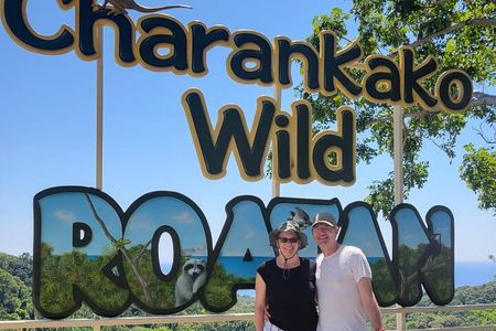 Roatan Highlights Private Guided Tour in a 4 Seater SUV