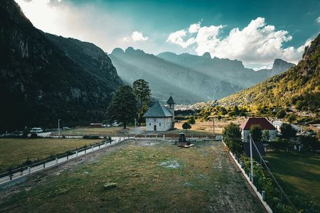Hiking Tour of Valbona, Theth & Blue Eye in 3 Days from Tirana