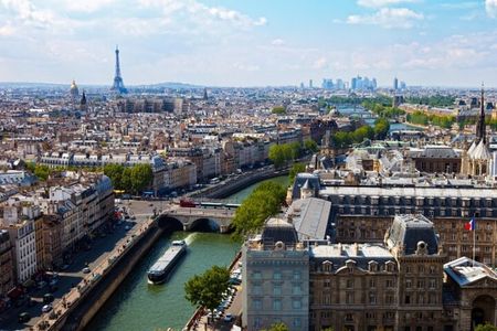 Escorted Paris Day Trip: Eiffel Tower, Notre Dame & Lunch Cruise