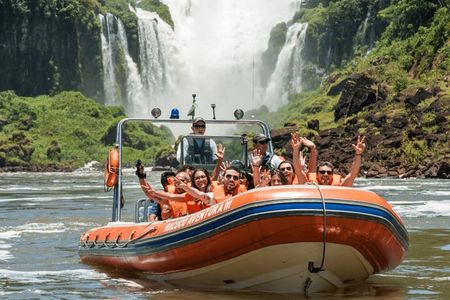 Complete Iguazu Falls Tour: Trail, Macuco, Bird Park